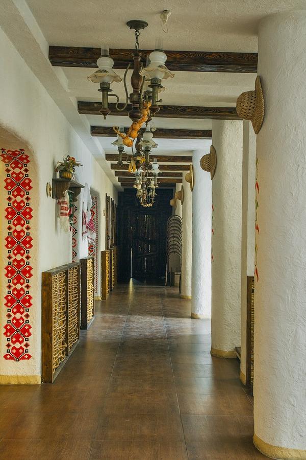 Stary Melnik Hotel Alma-Ata Buitenkant foto