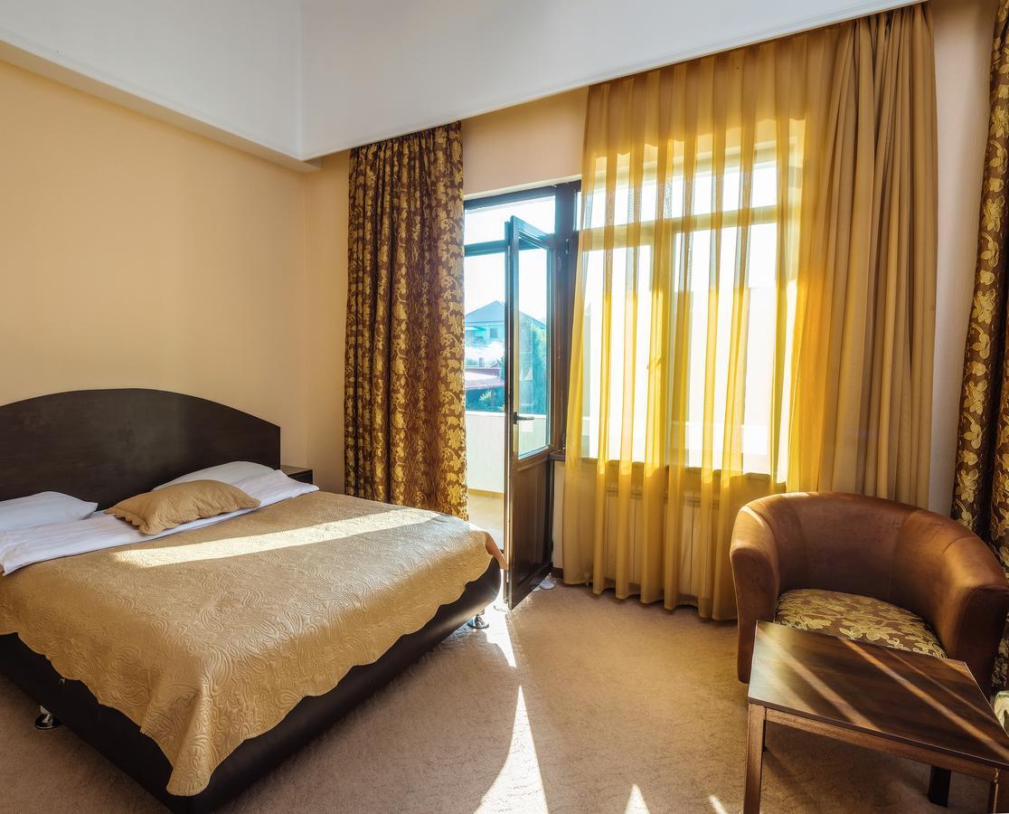 Stary Melnik Hotel Alma-Ata Buitenkant foto
